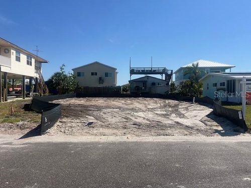 842 180th Ave E, REDINGTON SHORES, FL, 33708-1126 | Card Image