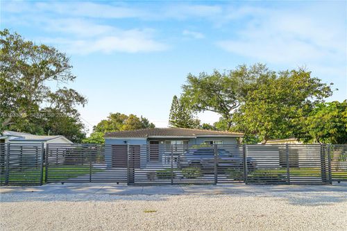 65 Nw 116th St, Miami, FL, 33168-4420 | Card Image