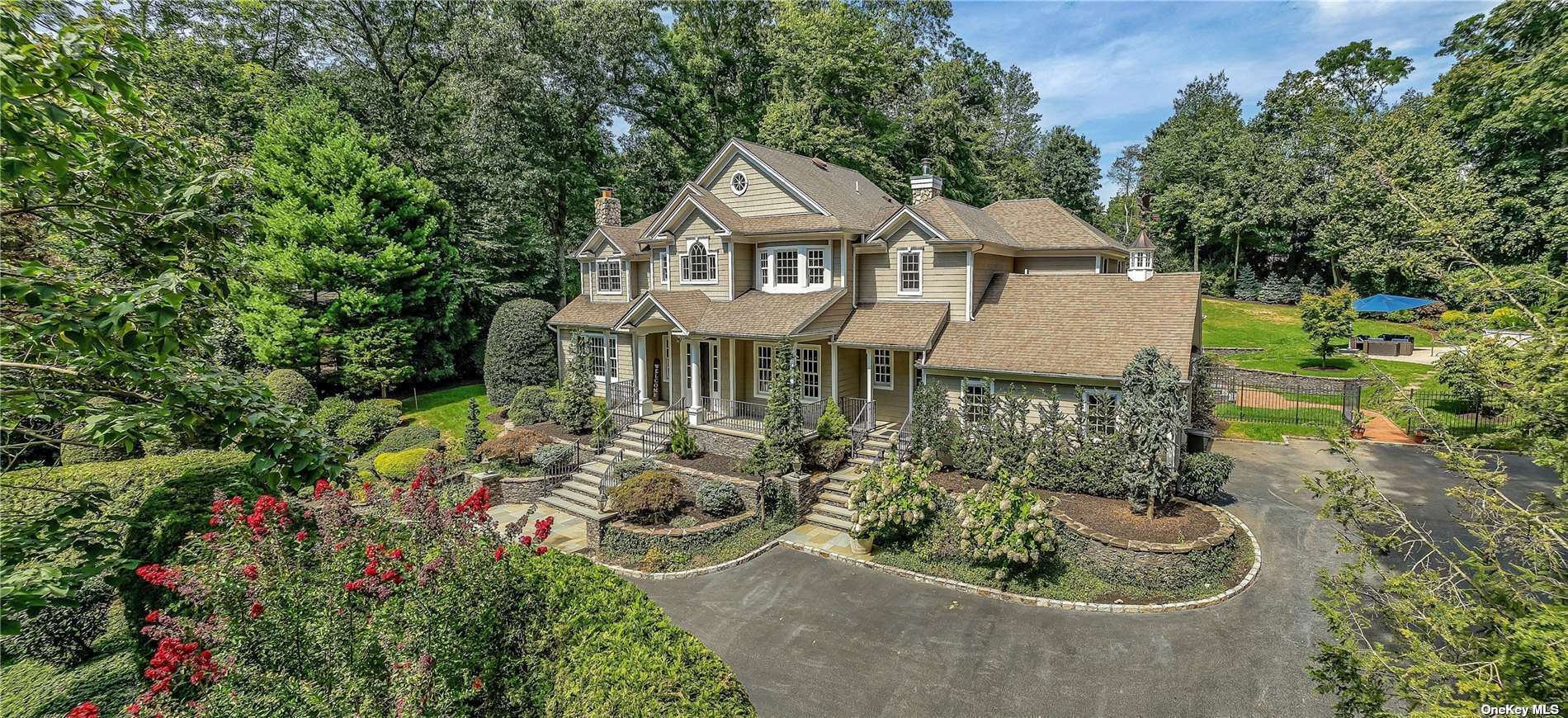 Dunlop Rd, Huntington, NY 11743