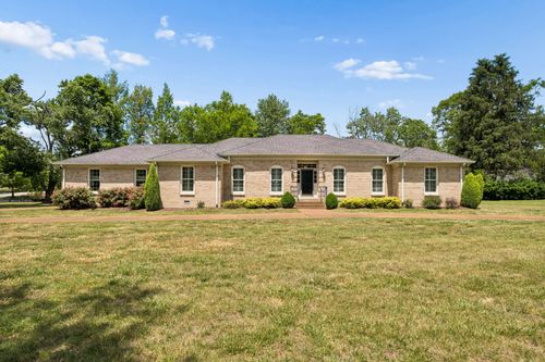 312 River Oaks Rd, Brentwood, TN, 37027-4940 | Card Image