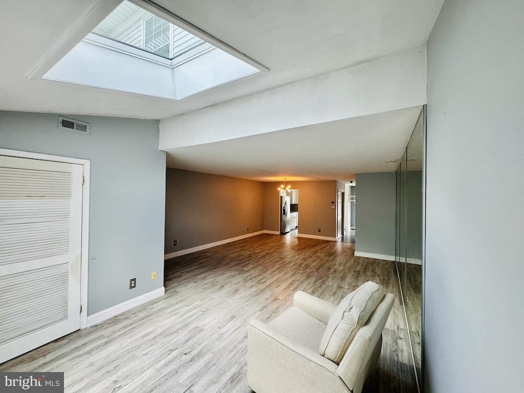Residential Lease in NEWTOWN 3