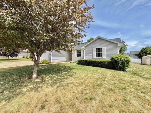 4630 Glacier View Drive, Janesville, WI, 53563 | Card Image