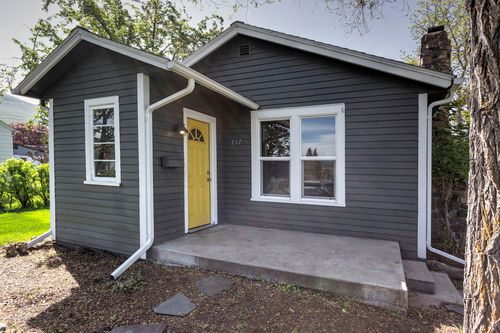 117 W Central Ave, Missoula, MT, 59801-6819 | Card Image