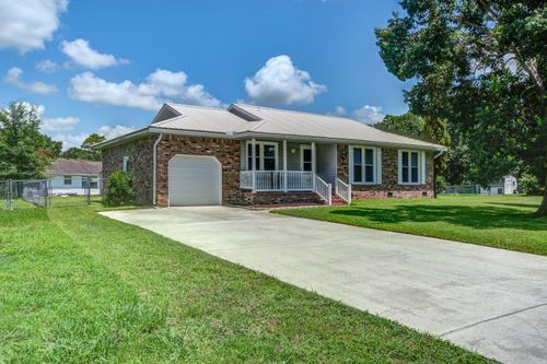 717 Beauregard Rd, Summerville, SC, 29486-1903 | Card Image