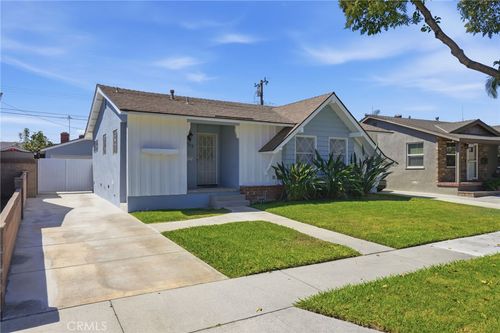 11512 213th St, Lakewood, CA, 90715-2012 | Card Image