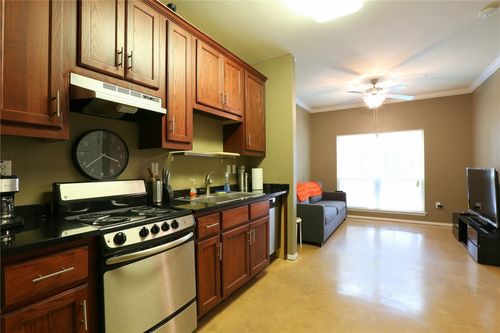 apt-502-910 W 25th St, Austin, TX, 78705-4450 | Card Image