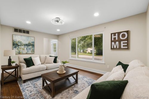 6262 Garden Ct, Warren, MI, 48091-3850 | Card Image