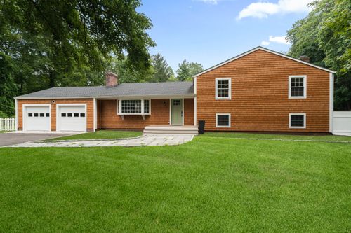 295 Fillow St, Norwalk, CT, 06850-2217 | Card Image