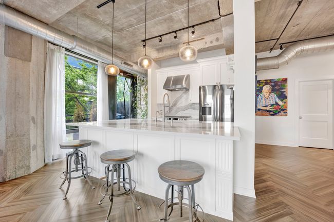 UNIT-337 - 1033 W 14 Th Pl, Condo with 3 bedrooms, 2 bathrooms and 1 parking in Chicago IL | Image 6