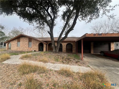 509 W 6th St, Yorktown, TX, 78164-5567 | Card Image