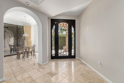 10068 E Cinnabar Ave, Scottsdale, AZ, 85258-4801 | Card Image