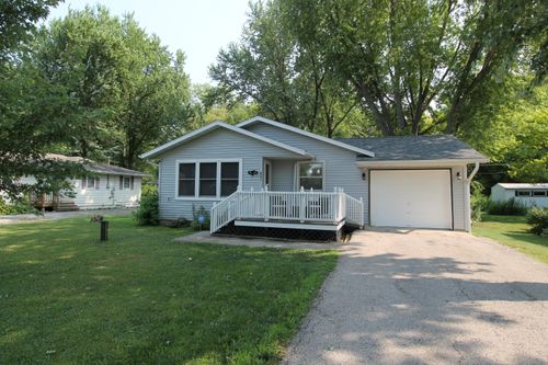 841 Legion Dr, Twin Lakes, WI, 53181-9139 | Card Image