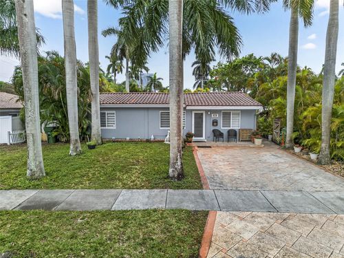 918 Ne 4th St, Hallandale Beach, FL, 33009-3592 | Card Image