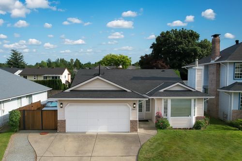 22070 126 Ave, Maple Ridge, BC, V2X0V7 | Card Image