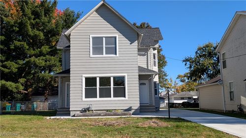 6089 Dunham Rd, Maple Heights, OH, 44137-4461 | Card Image