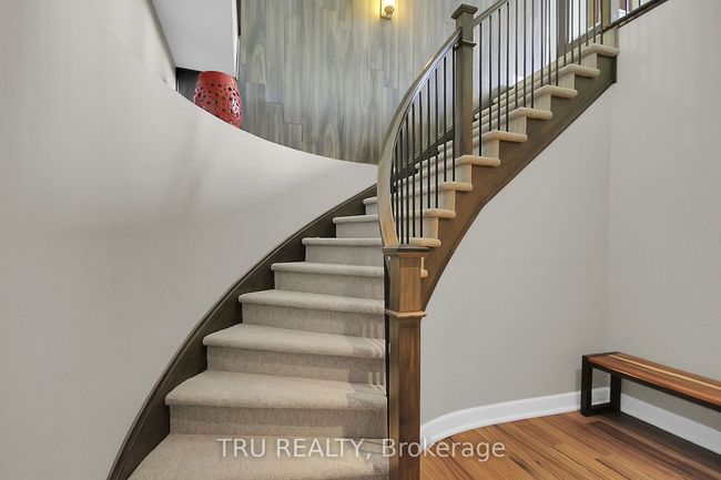 7909 Parkway Rd, House other with 5 bedrooms, 4 bathrooms and 20 parking in Metcalfe ON | Image 25