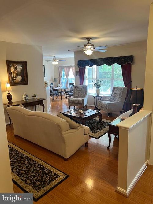 425-425 Hopkins Landing Dr, ESSEX, MD, 21221-2229 | Card Image