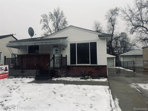 45 W Hudson Ave, Madison Heights, MI, 48071-3941 | Card Image