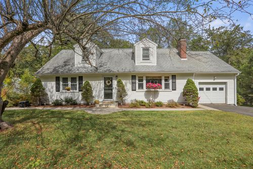 37 Dana Rd, Danbury, CT, 06811-2914 | Card Image