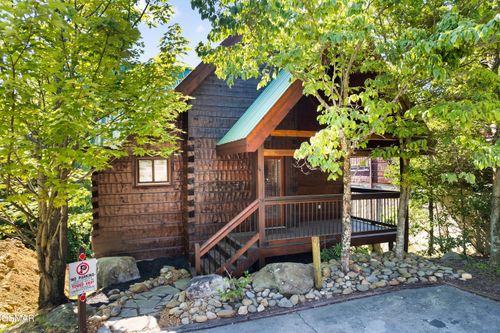 1266 Bear Cub Way, Gatlinburg, TN, 37738-2300 | Card Image