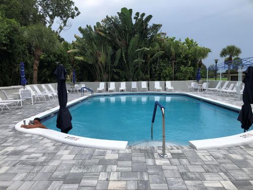 apt-304-3635 Whitehall Dr, West Palm Beach, FL, 33401-1052 | Card Image