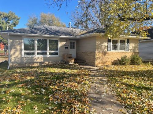 1516 W 35th St, Davenport, IA, 52806-5610 | Card Image