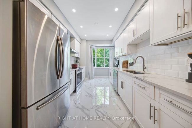 23 Michael Way, Condo with 3 bedrooms, 5 bathrooms and 1 parking in Markham ON | Image 10