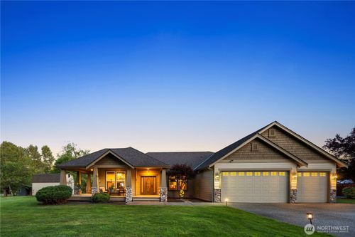 526 148th St Ne, Arlington, WA, 98223-8057 | Card Image
