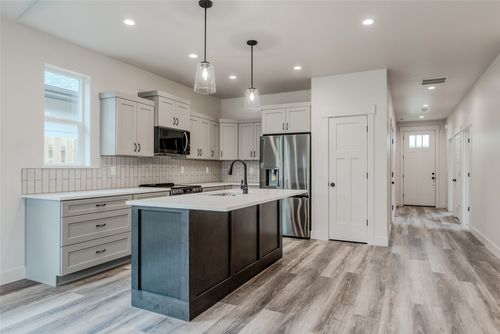 1050 Mill Creek Dr, Bigfork, MT, 59911-3787 | Card Image