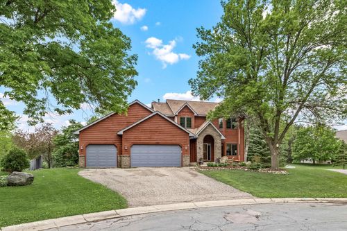 1130 Dove Ct, Chanhassen, MN, 55317-8536 | Card Image