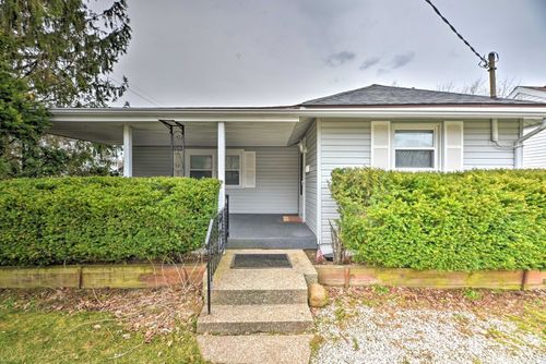 638 Zephyr Ave, Erie, PA, 16505-1550 | Card Image