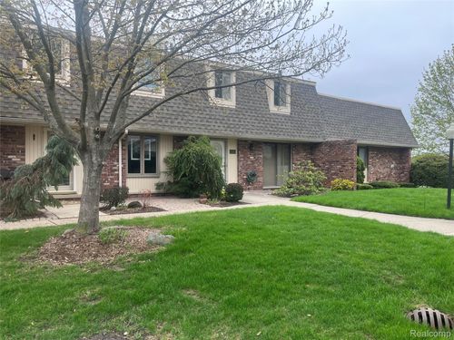 5365 Breeze Hill Pl, Troy, MI, 48098-2707 | Card Image