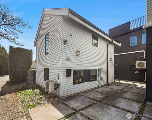 b-411 B Ne 80th St, Seattle, WA, 98115-4037 | Card Image