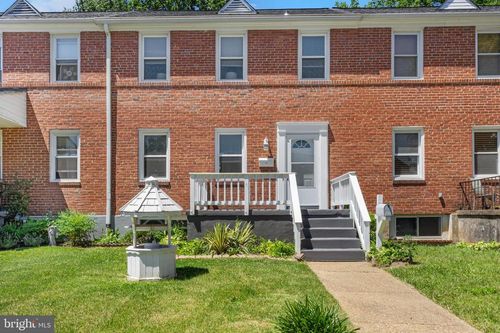 38 Briarwood Rd, Catonsville, MD, 21228-2001 | Card Image