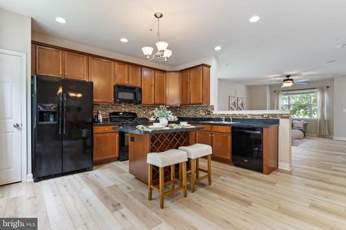 369 English Oak Ln, PRINCE FREDERICK, MD, 20678-6136 | Card Image