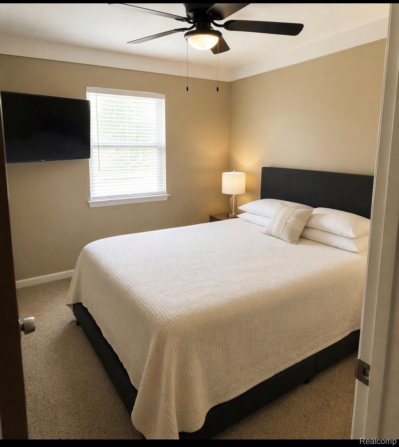 Residential Lease in Woodhaven 3