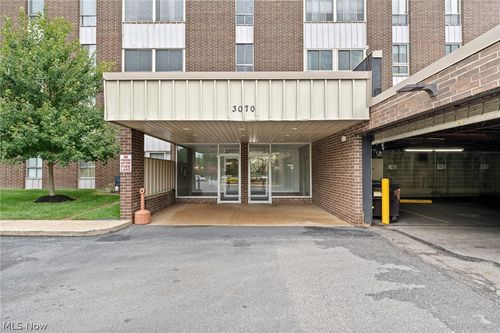 312d-3070 Kent Road, Stow, OH, 44224 | Card Image