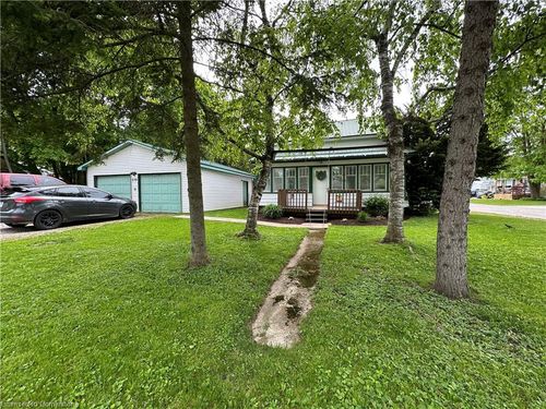 570 Lowe St, Palmerston, ON, N0G2P0 | Card Image