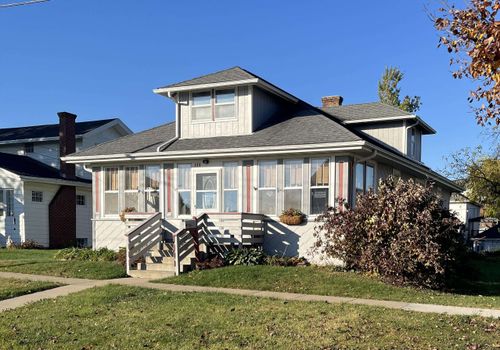 326 N Hudson St, Stockton, IL, 61085-1220 | Card Image