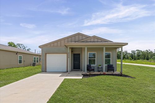 2550 18th St, Hempstead, TX, 77445-5487 | Card Image