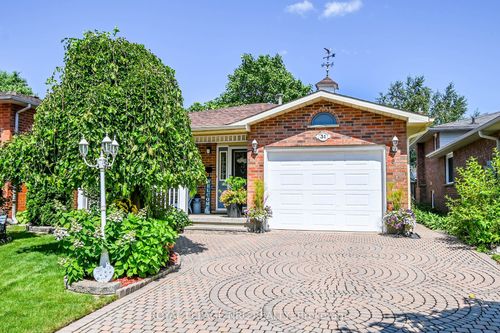 31 Rollins Dr, Welland, ON, L3C6Z8 | Card Image