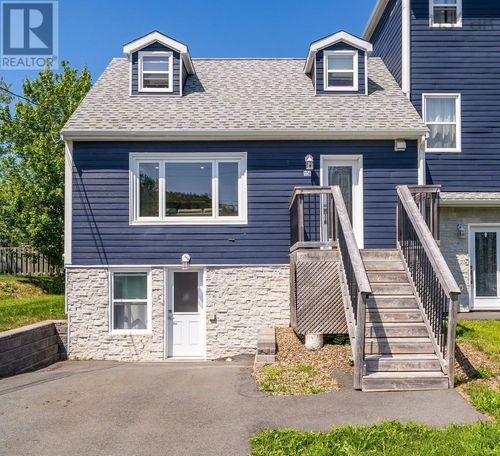 115 Coronation Ave, Halifax, NS, B3N2M9 | Card Image
