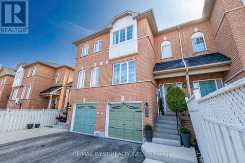 80-57 Brickyard Way, Brampton, ON, L6V4M3 | Card Image