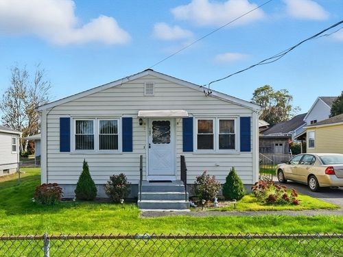 107 Glendale St, Chicopee, MA, 01020-3572 | Card Image