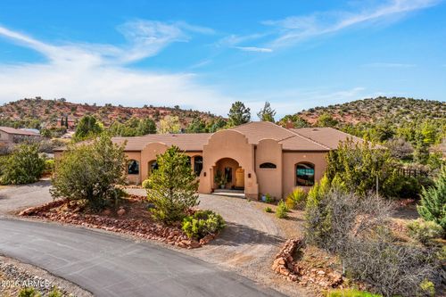 2 Chrysona Ln, Sedona, AZ, 86336-9511 | Card Image