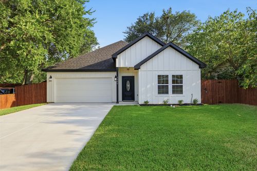 5500 Vesta Farley Rd, Fort Worth, TX, 76119-6562 | Card Image