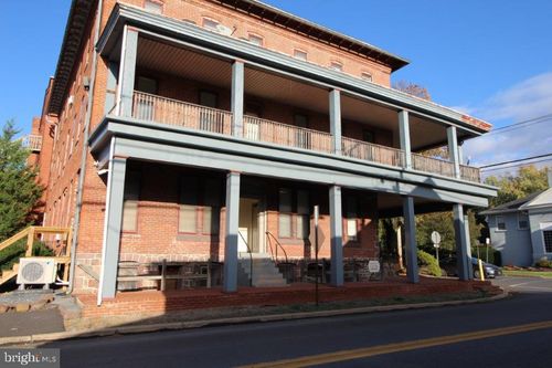 11-1 W Church St, STEVENS, PA, 17578 | Card Image