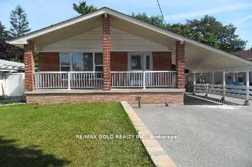 111 Verobeach Blvd, North York, ON, M9M1P8 | Card Image