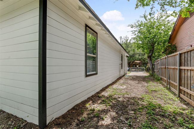 4166 Gladewater Rd, House other with 3 bedrooms, 2 bathrooms and null parking in Dallas TX | Image 29
