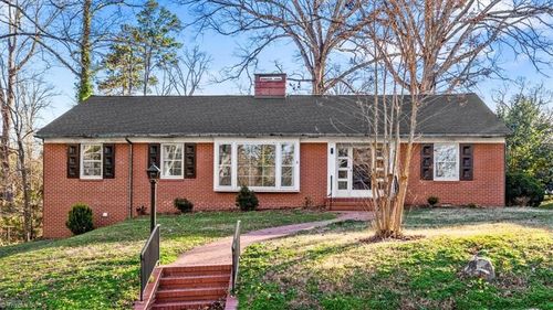 720 Worth St, Asheboro, NC, 27203-5855 | Card Image